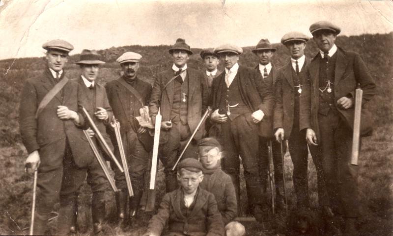 Shooting Party 1 - 1920s.JPG - Shooting Party in  1920's  From left to right:  Mr Nixon? - Arthur Carr - unknown - Mr parker ?  - unknown - unknown - George Garnett - unknown - Oliver Foster  In front:  unknown - unknown